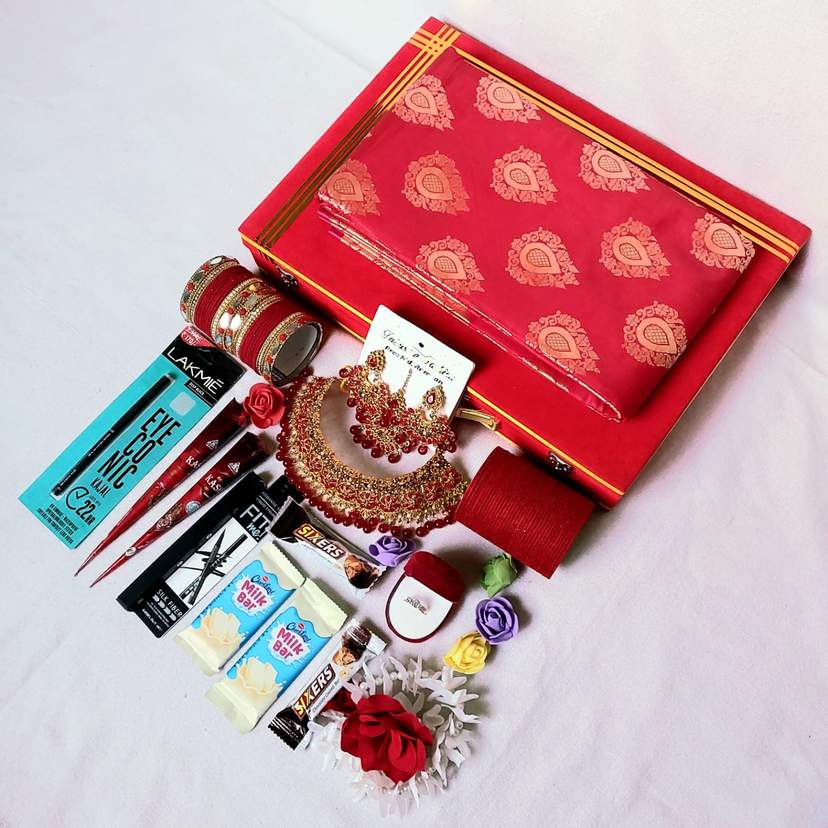 đ Luxury Saree Gift package đĨģ â 2