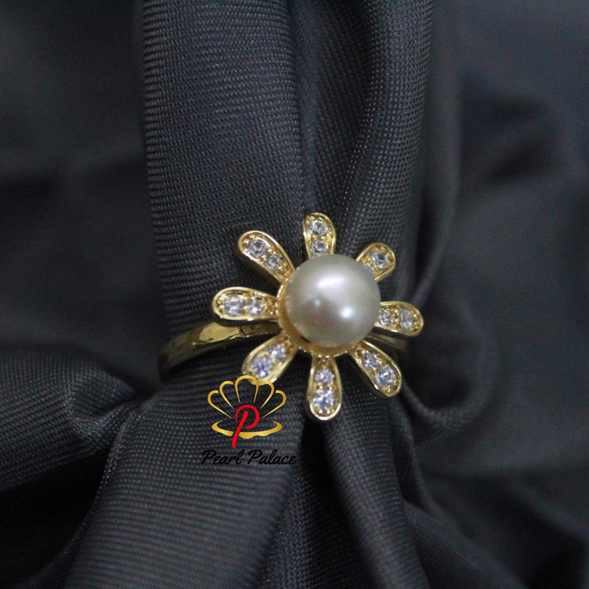 Timeless Tide pearl ring